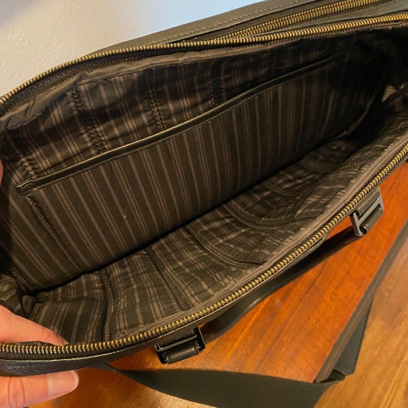 Tumi Beacon Hill Vernon Leather Brief - Picture 5 of 12